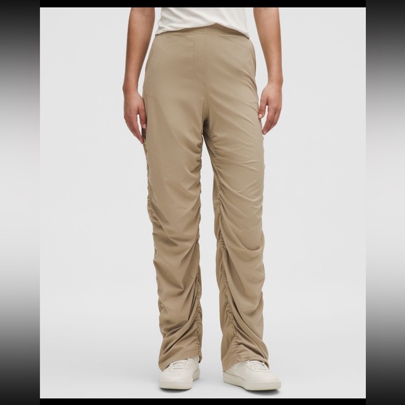 Lululemon dance studio HR tight fit flared pants size M NWT! - Picture 6 of 13